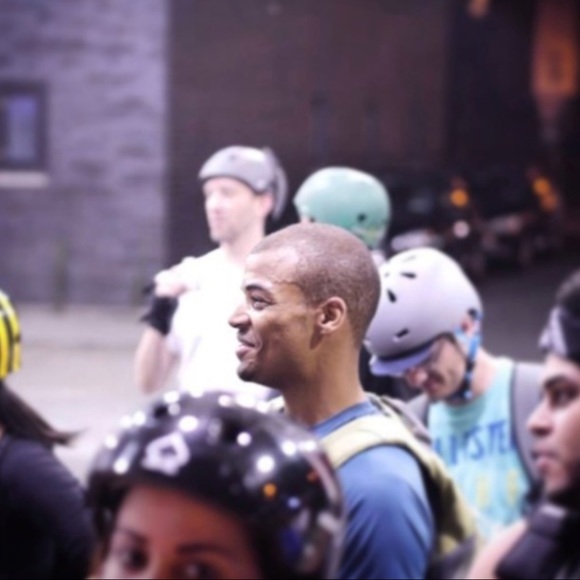 Meet Your Posher, Demitris - Picture 4 of 11